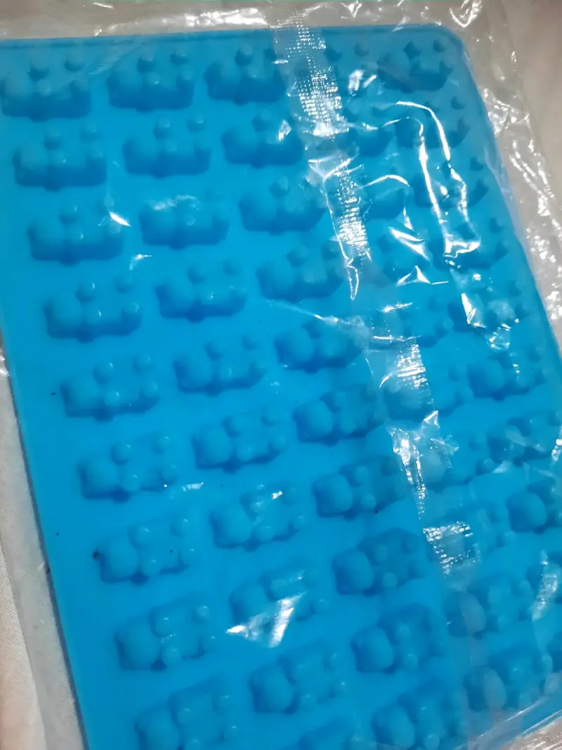 Molde de silicona azul con forma de ositos - 1