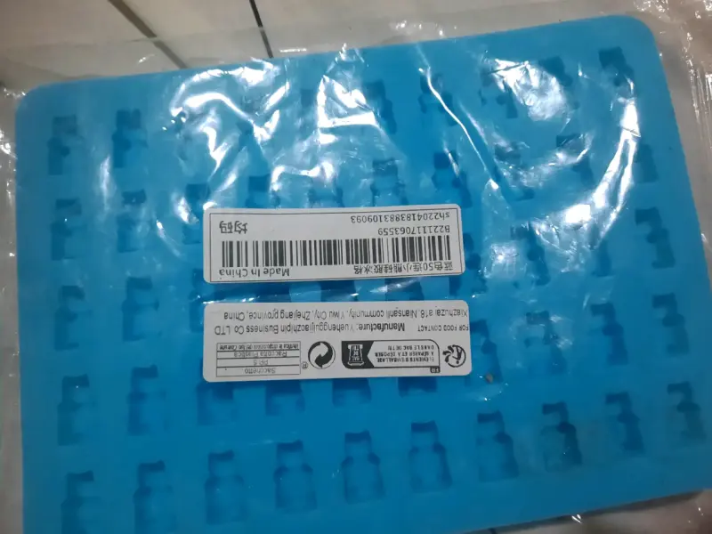 Molde de silicona azul con forma de ositos - 2