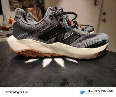 Zapatillas Trail Running Hombre Gris Naranja - miniatura 3