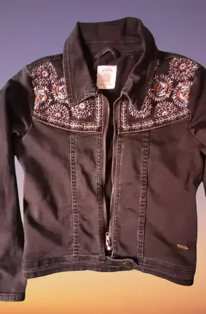 Chaqueta negra con bordado floral para niña - 1