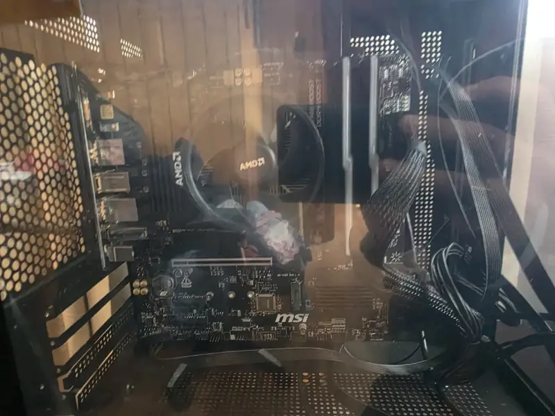 PC Gamer AMD Ryzen 7 5700G 16GB RAM y SSD 500GB - 3