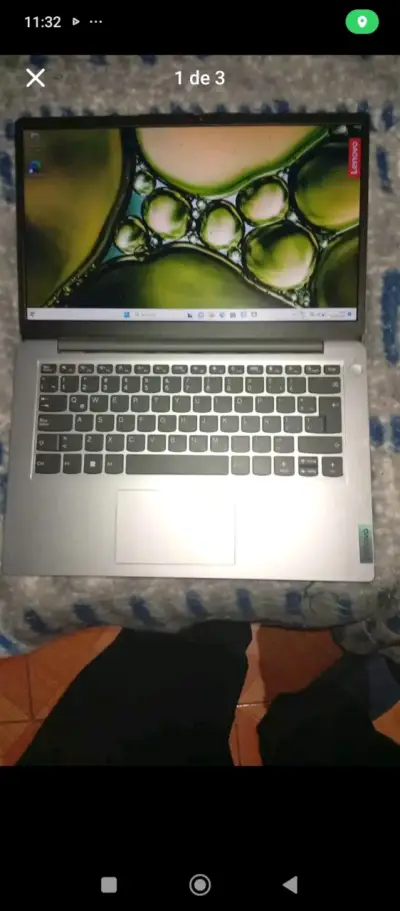 Laptop Lenovo con cargador en buen estado - miniatura 2