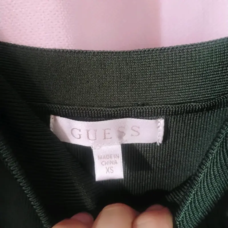 Vestido verde Guess ajustado talla XS - 2