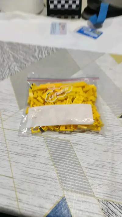 Bloques de Lego amarillos para niños - miniatura 2