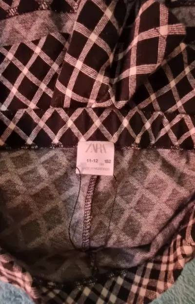 Falda corta a cuadros Zara para niña - miniatura 2