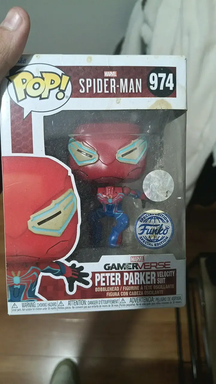Funko Pop Spider-Man 974 Edición Especial - 1