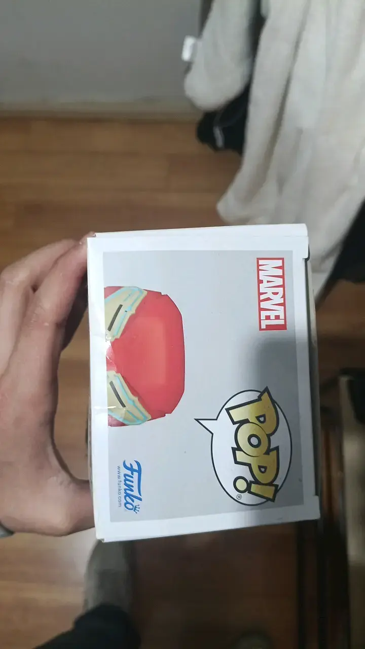 Funko Pop Spider-Man 974 Edición Especial - 4