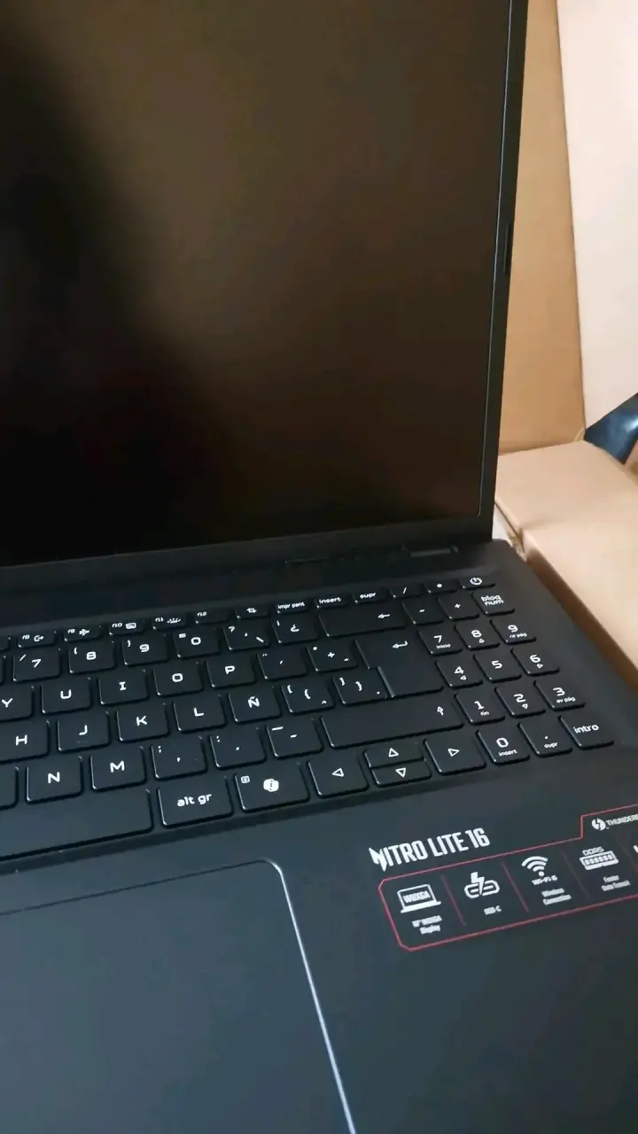 Notebook Gamer Acer Nitro Lite 16 pulgadas - 1