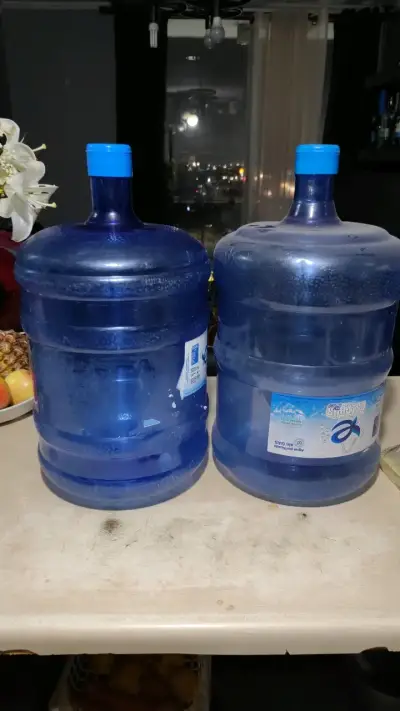 Bidón de Agua de Plástico Azul 20 Litros - miniatura 2
