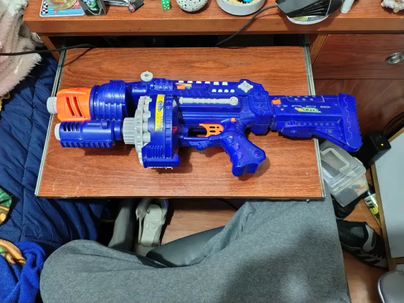 Lote de pistolas de juguete Nerf de varios colores - 2
