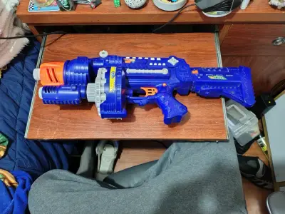 Lote de pistolas de juguete Nerf de varios colores - miniatura 2
