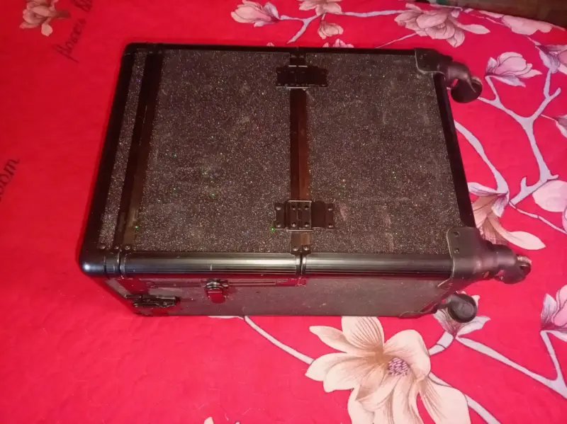 Maleta de maquillaje o para manicur - 5