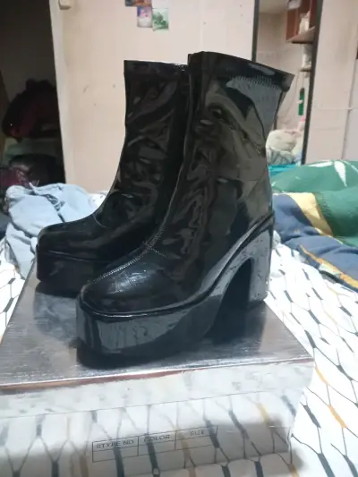 Botines de charol negro con plataforma - miniatura 1
