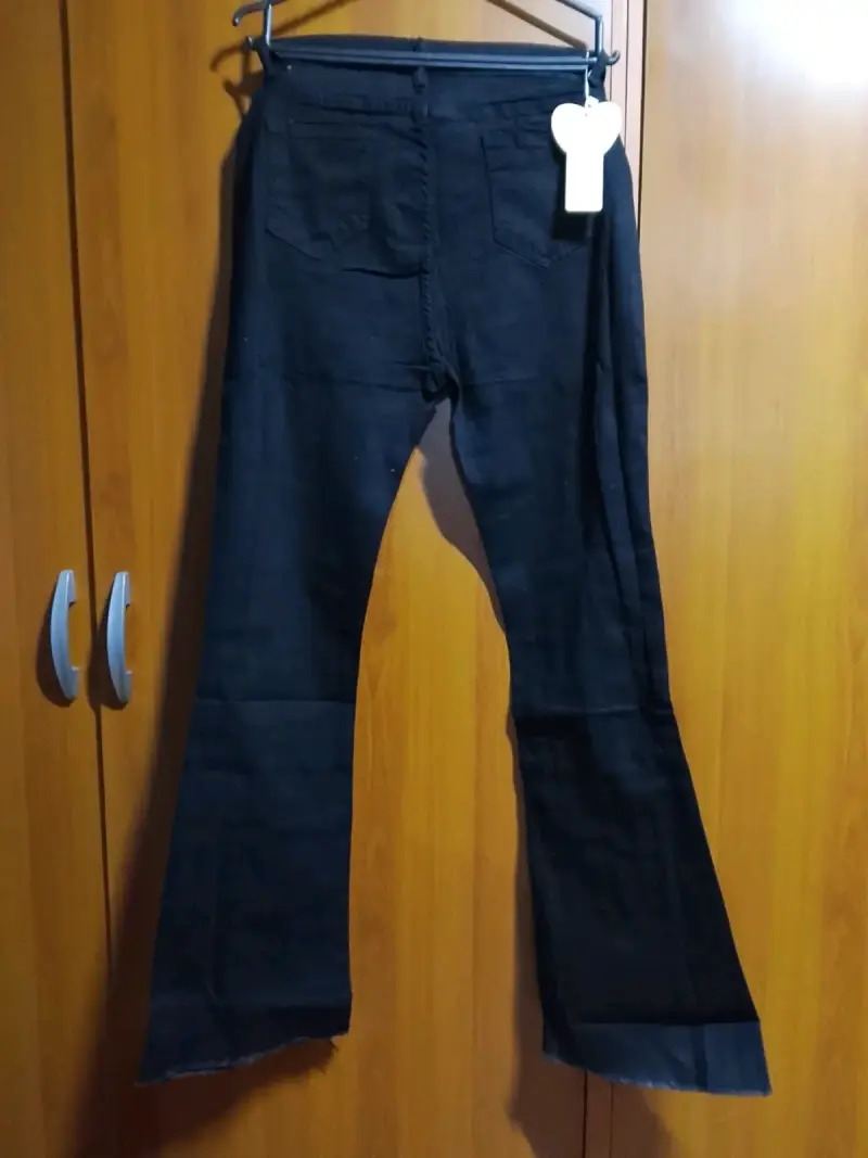 Pantalones acampanados negros y azules para mujer - 1