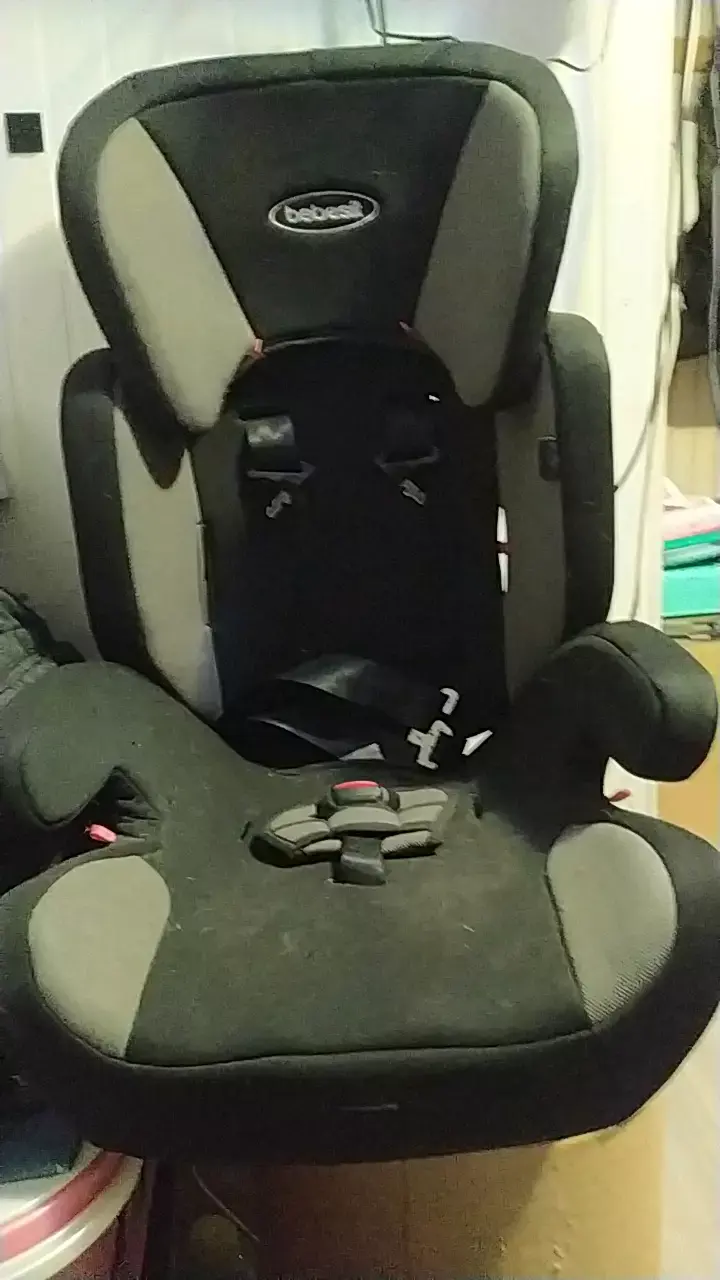Silla de auto para niños Bebesit negra
