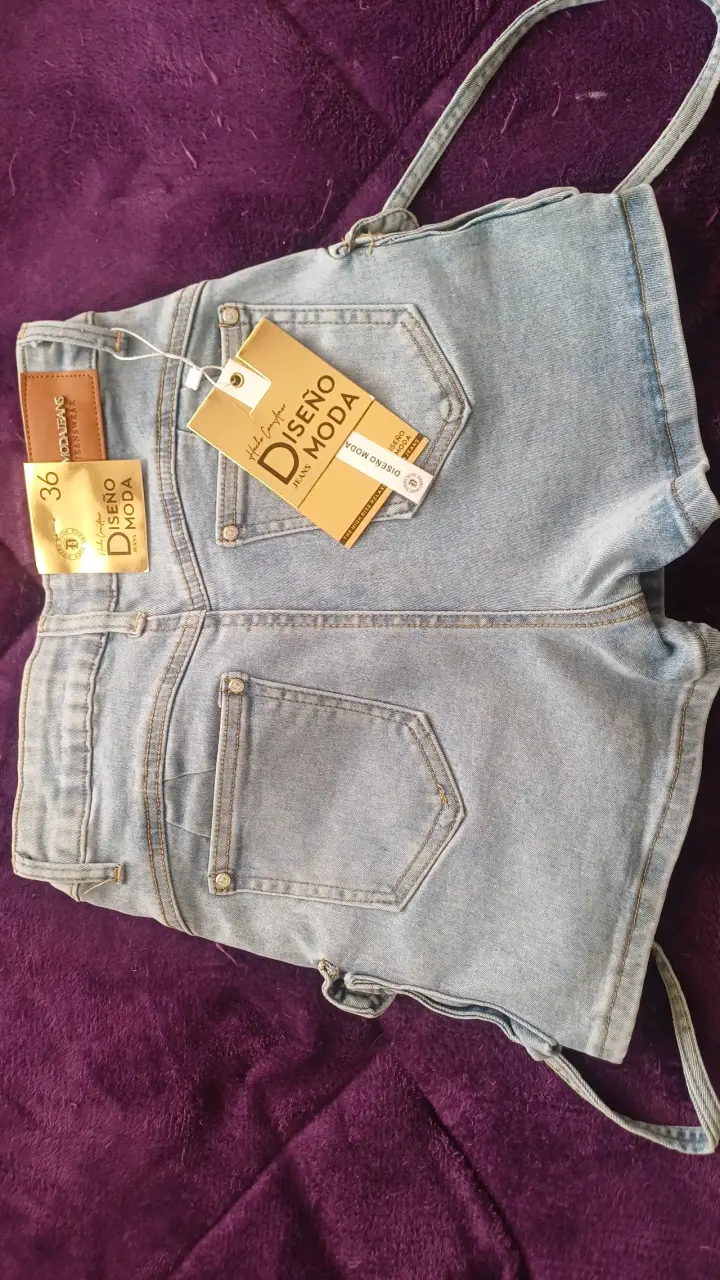 Shorts de mezclilla con tirantes talla 36 - 2