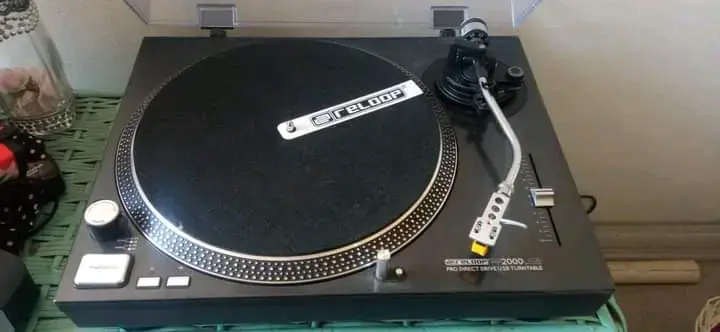 Tornamesa Reloop RP-2000 USB con Accesorios - 1