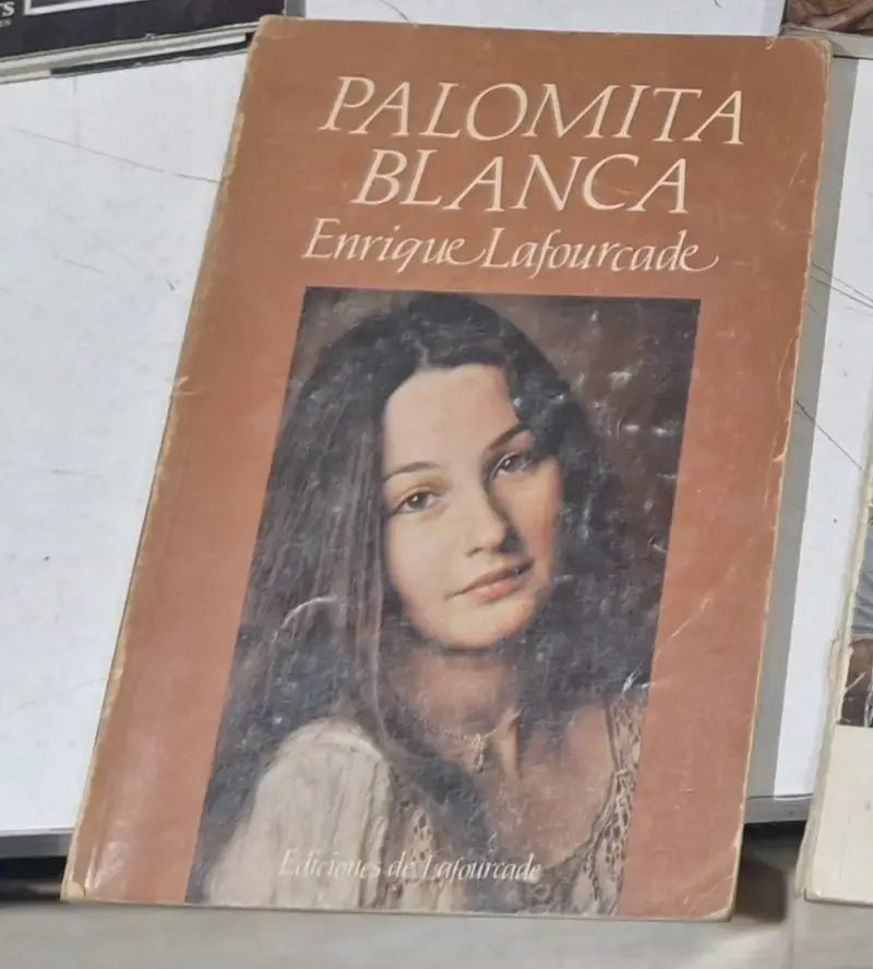 Libro Palomita Blanca de Enrique Lafourcade - 1
