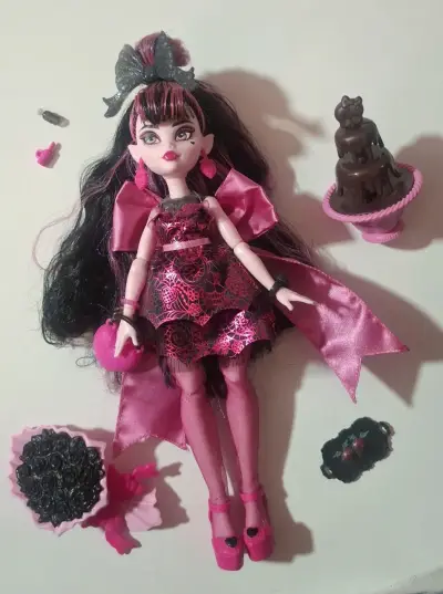 Muñeca Monster High - Draclaura (Monster Ball Part - miniatura 1