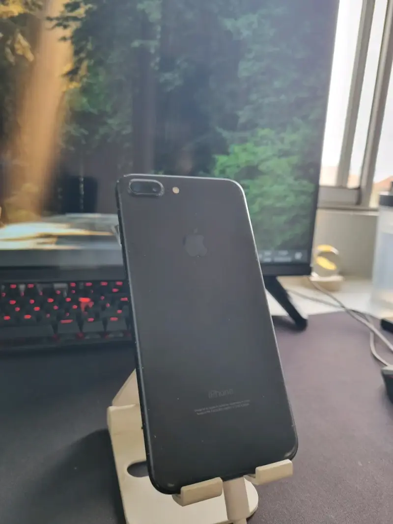 iPhone 7 Plus - 2