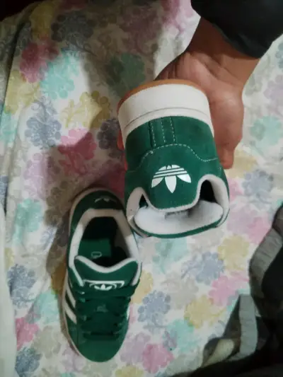 Zapatillas verdes Adidas Campus en excelente esta - miniatura 3