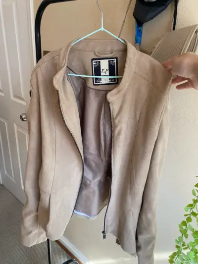 Chaqueta de gamuza beige para mujer F&P - miniatura 1