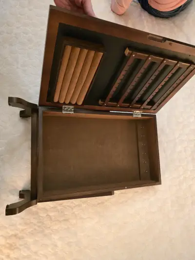 Espejo joyero de madera con amplio interior - miniatura 3