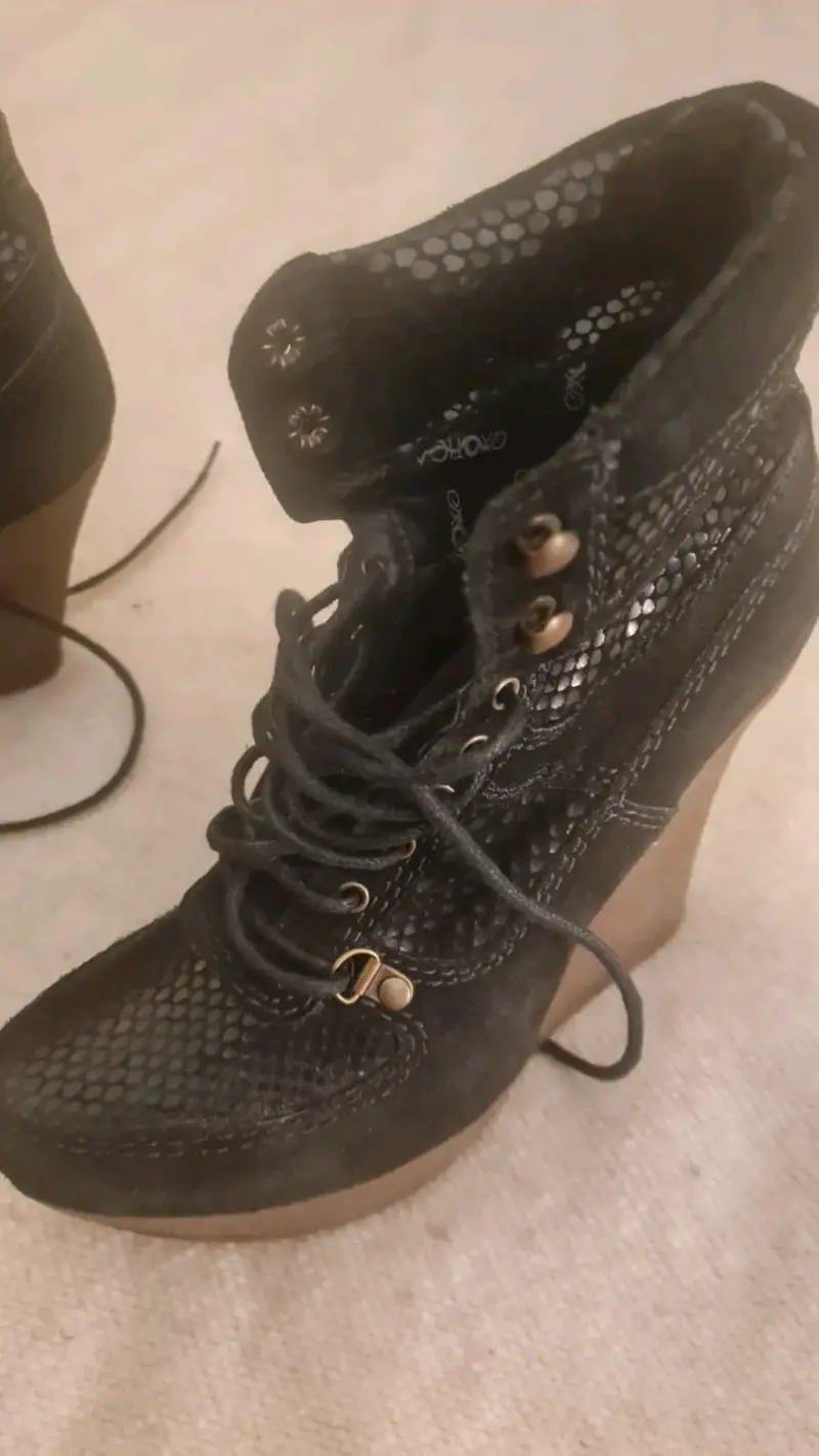 Botines de cuña negros con diseño de serpiente para mujer - 4