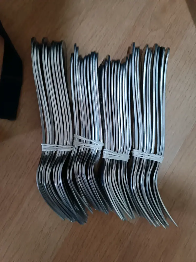 Juego de cubiertos de acero inoxidable para 12 pe - 3