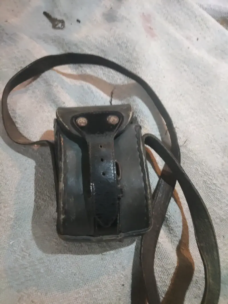 Bolso de cuero vintage con correa ajustable - 1