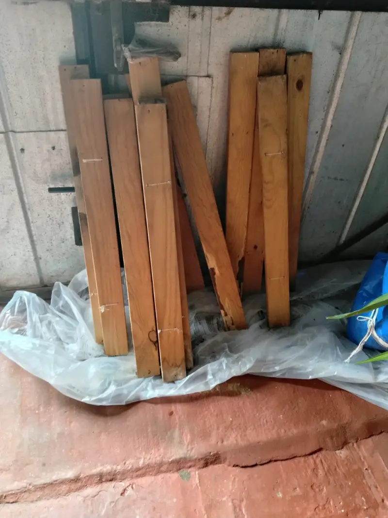 Colchón de una plaza con somier de madera - 2