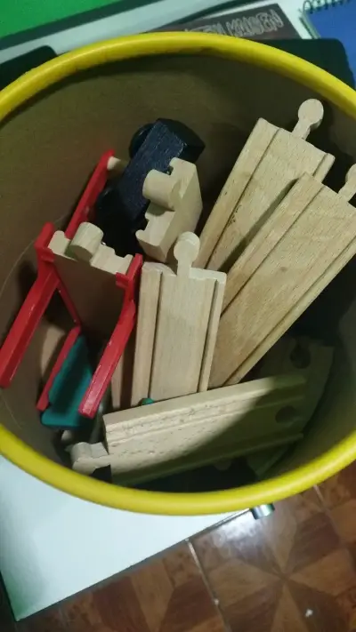 Pista de Tren de Madera 29 Piezas para Niños - miniatura 3