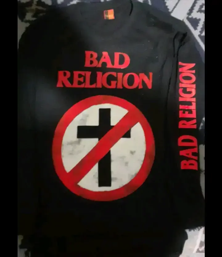 Polera manga larga Bad Religion negra