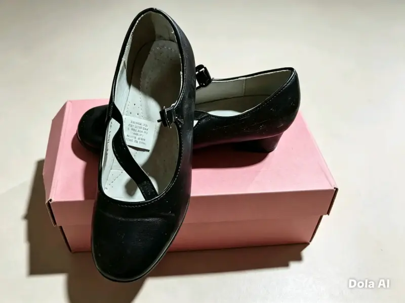 Zapatos de baile negros con tacón bajo