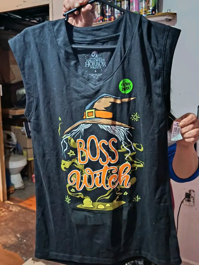 Polera sin mangas Boss Witch que brilla 😶🌫️ - 1