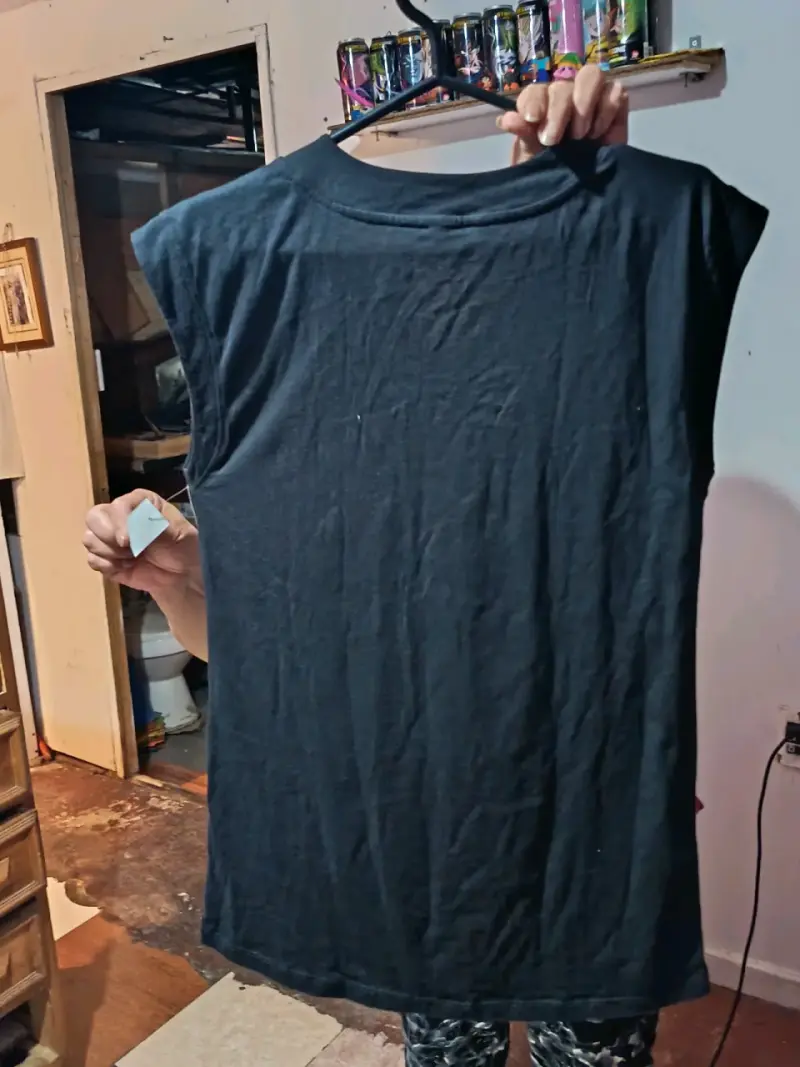 Polera sin mangas Boss Witch que brilla 😶🌫️ - 2