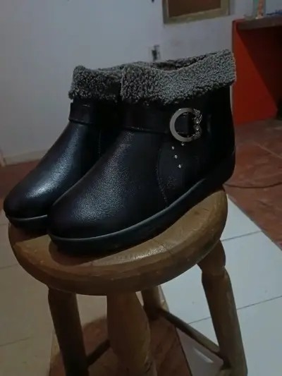 Botines de invierno negros con forro de felpa - miniatura 1