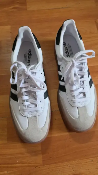 Zapatillas Adidas Samba Blancas y Negras - miniatura 1