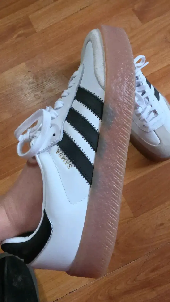 Zapatillas Adidas Samba Blancas y Negras - 2