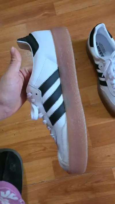 Zapatillas Adidas Samba Blancas y Negras - miniatura 3