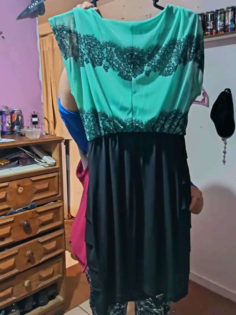 Vestido elegante verde y negro con encaje - 2