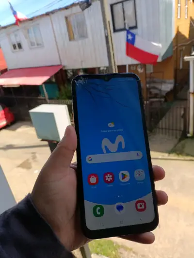 Samsung Galaxy A14 5g con pantalla dañada - miniatura 1