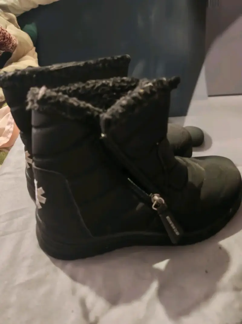 Botas negras con forro interior cálido - 3