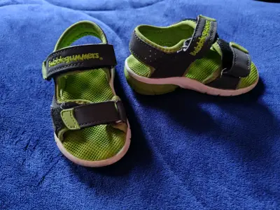 Sandalias para niños Bubblegummers verde y negro - miniatura 2