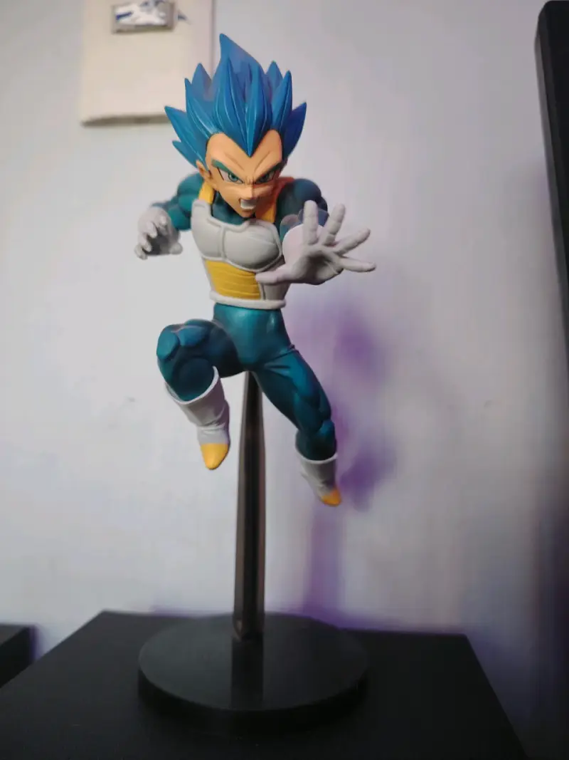 Figura de acción Vegeta Super Saiyan Blue - 2