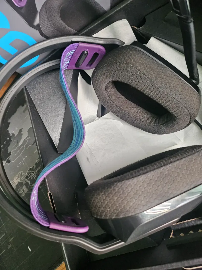 Auriculares gaming Logitech G335 con micrófono - 3