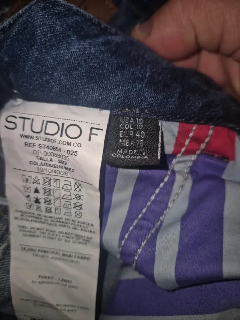Jeans acampanados Studio F para mujer - 4