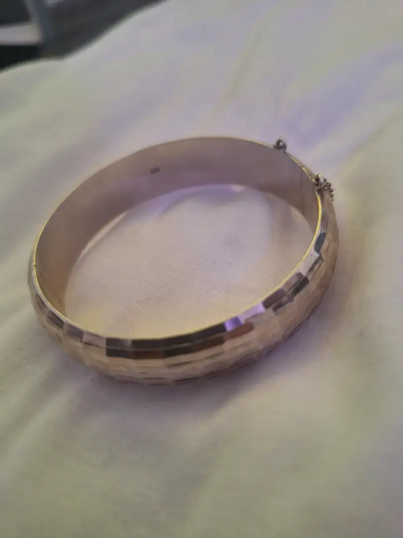 Pulsera de plata con diseño texturizado - 1