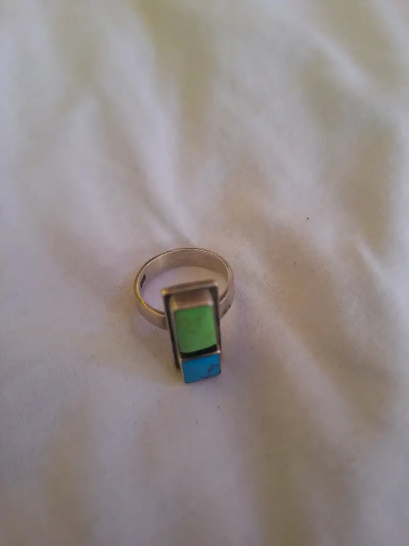 Anillo de plata con piedras verdes y azules - 2