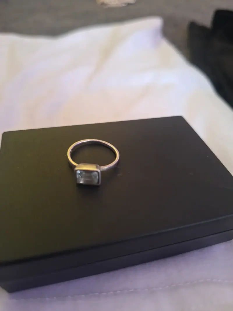 Anillo de plata con piedra rectangular - 1